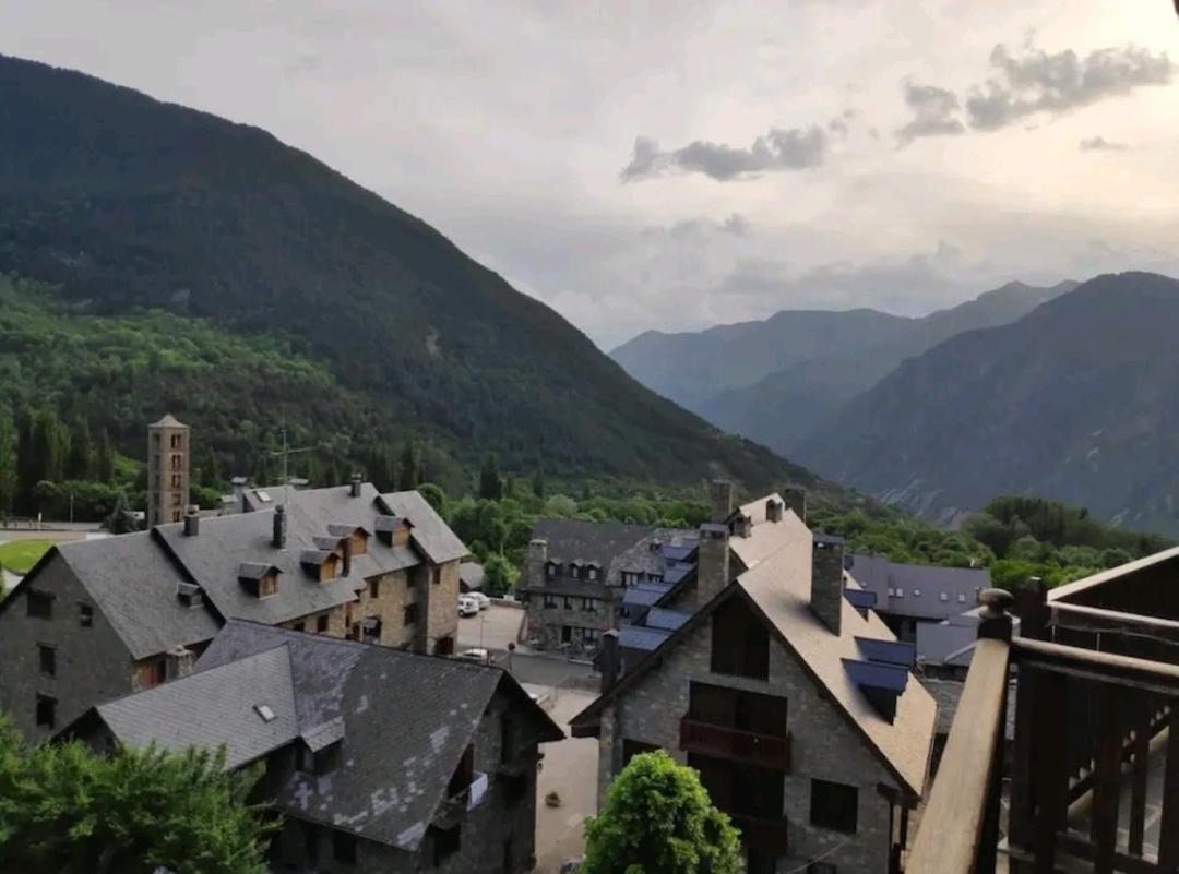 Duplex Con Terraza Y Vistas Panoramicas En Tauell Apartment Luaran gambar