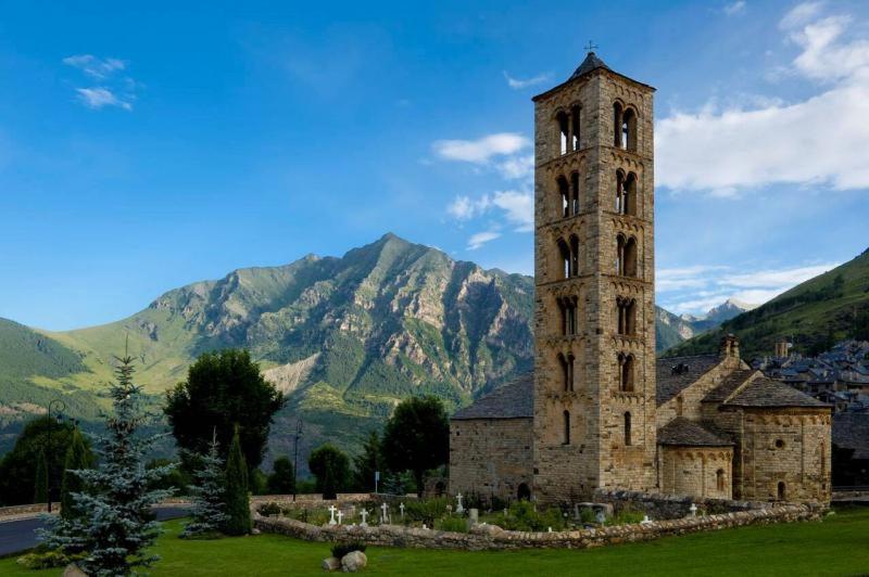 Duplex Con Terraza Y Vistas Panoramicas En Tauell Apartment Luaran gambar